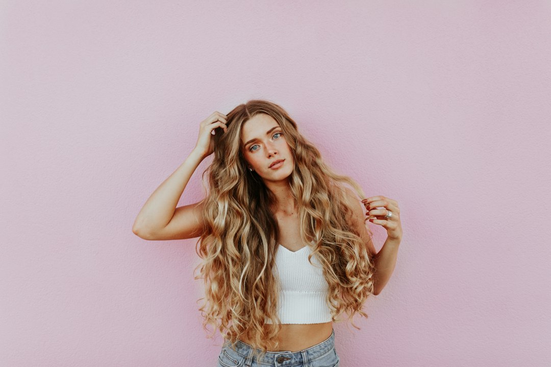 La biotina fa ricrescere i capelli?